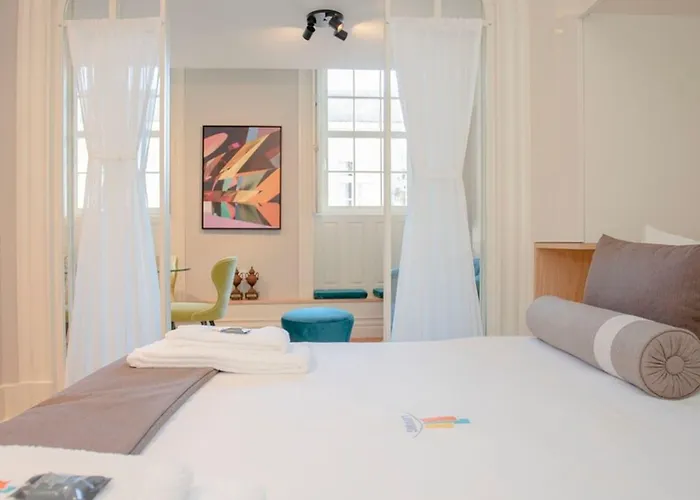 Liiiving In - Cedofeita Charming *