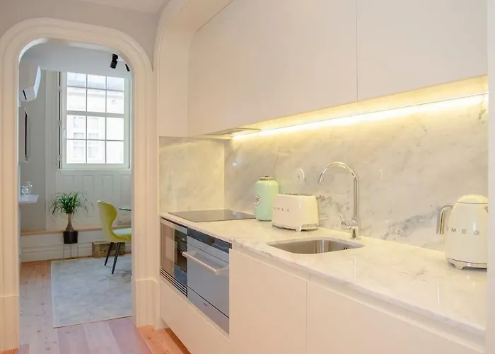 Liiiving In - Cedofeita Charming Apartment