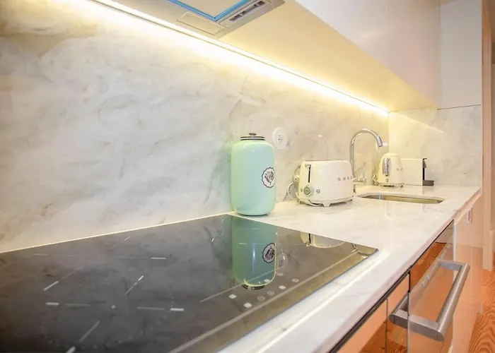 Liiiving In - Cedofeita Charming Apartment Porto