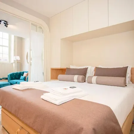 Liiiving In - Cedofeita Charming Apartment *
