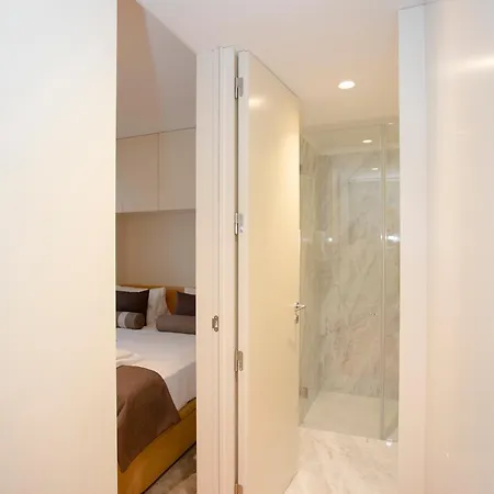 Liiiving In - Cedofeita Charming Apartment Porto
