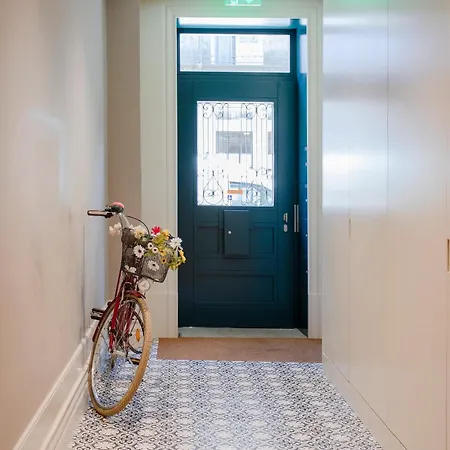 Liiiving In - Cedofeita Charming Apartment