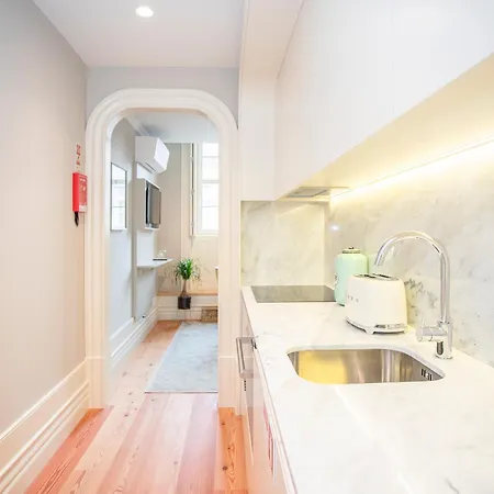 Liiiving In - Cedofeita Charming Apartment Porto