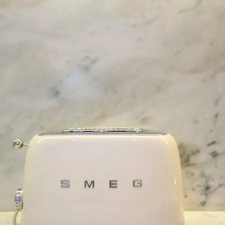 Liiiving In - Cedofeita Charming *