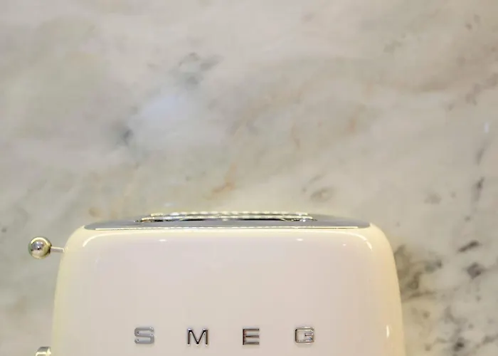 Liiiving In - Cedofeita Charming *