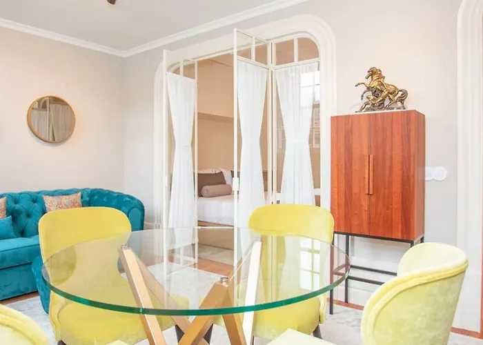 Apartman Liiiving In - Cedofeita Charming *