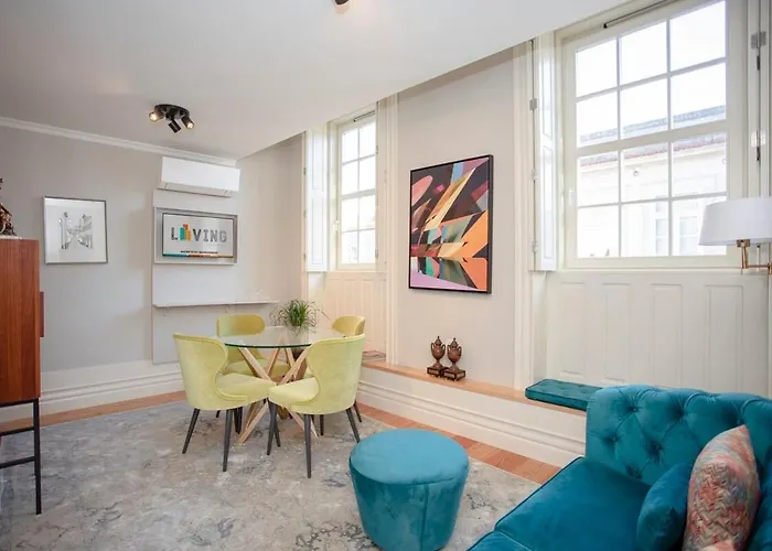 Liiiving In - Cedofeita Charming *