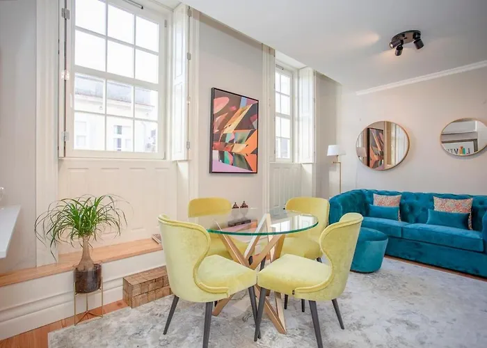 Liiiving In - Cedofeita Charming Apartman *