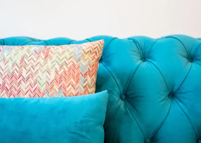 Liiiving In - Cedofeita Charming