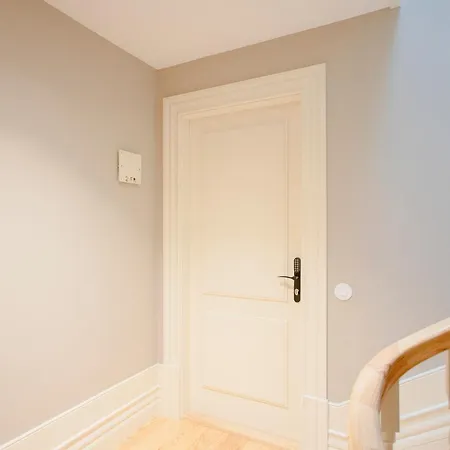 Liiiving In - Cedofeita Charming *